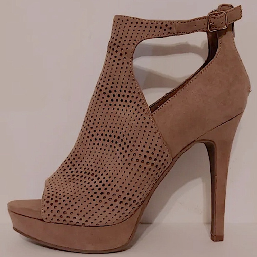 Platform Heels - Picture 2 of 3